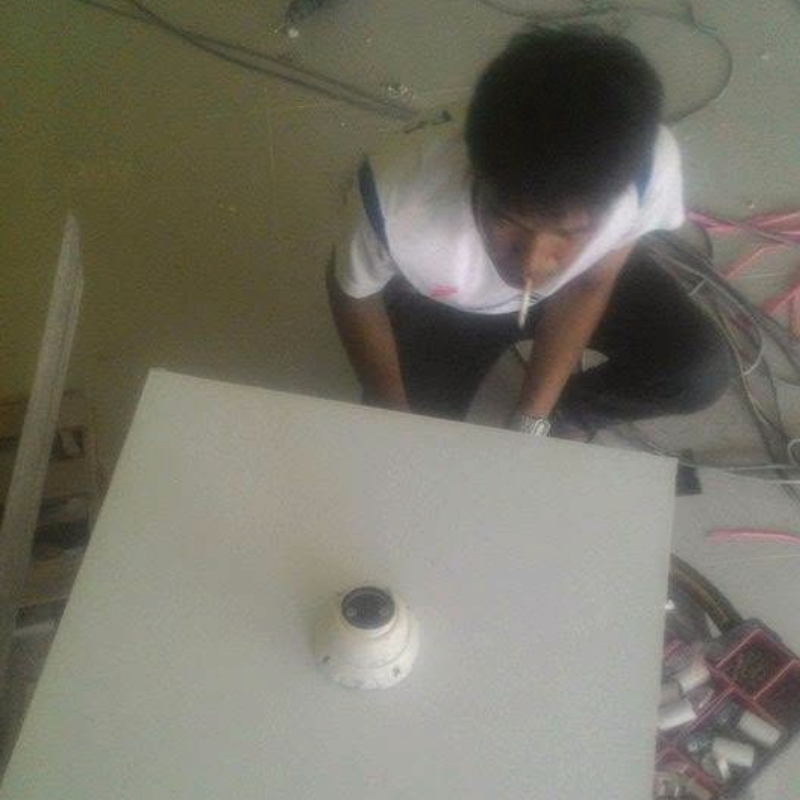 ประกอบกล้องวงจรปิดทรงโดมครึ่งวงกลมฝ้าเพดาน
